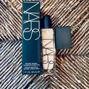 ✨💖✨ NARS Natural Radient Longwear Foundation 💖 Medium 1.2 Patagonia